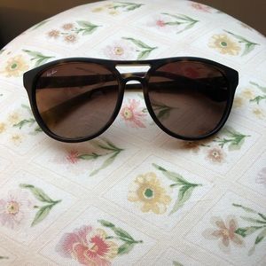 EUC Ray ban sunglasses